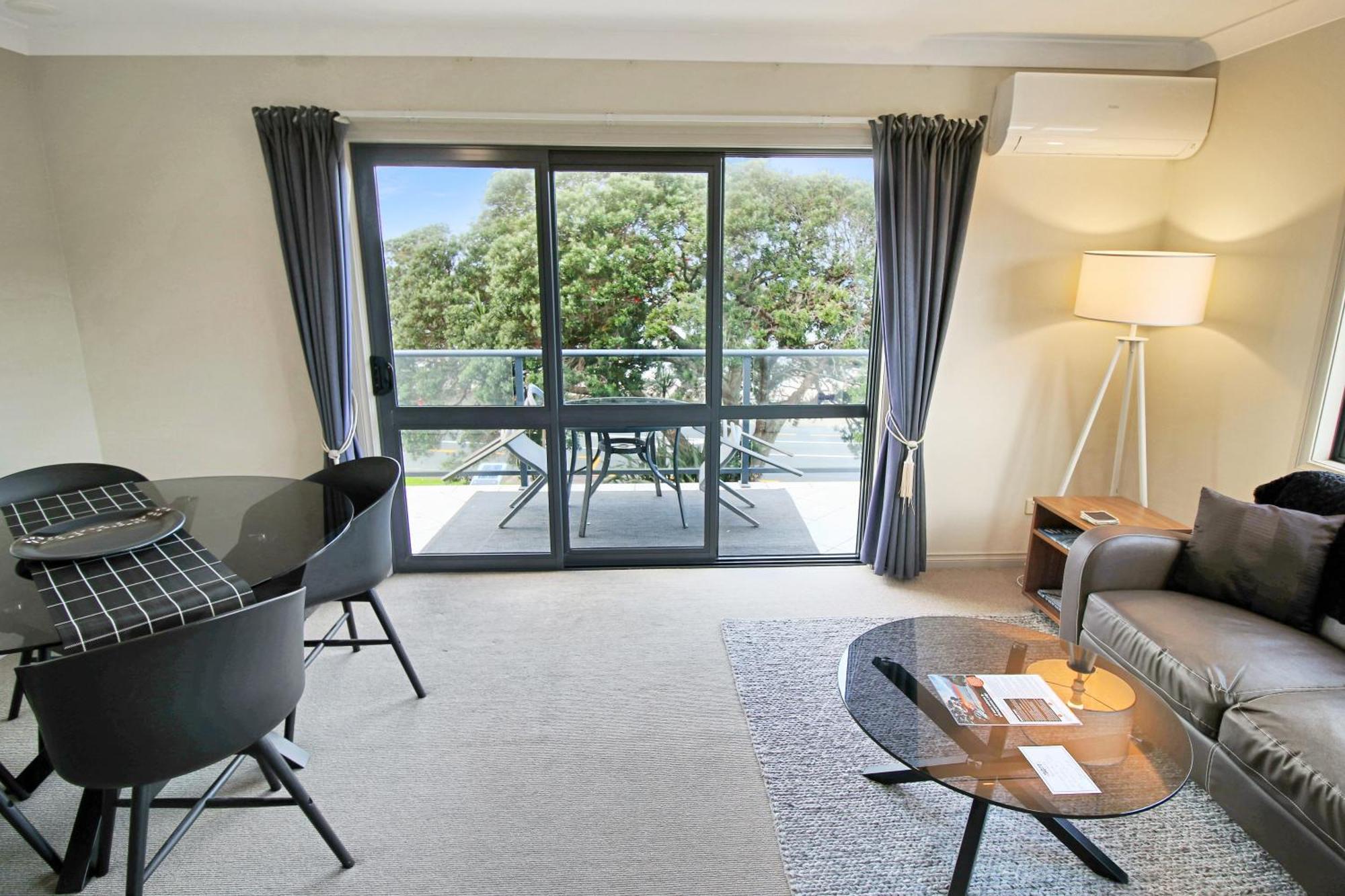 Whangaparaoa Lodge Ngoại thất bức ảnh