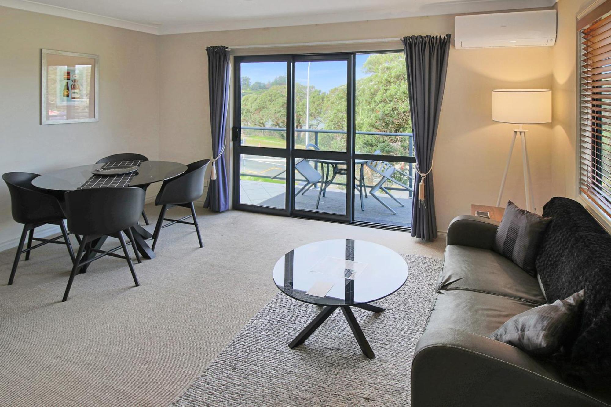 Whangaparaoa Lodge Ngoại thất bức ảnh